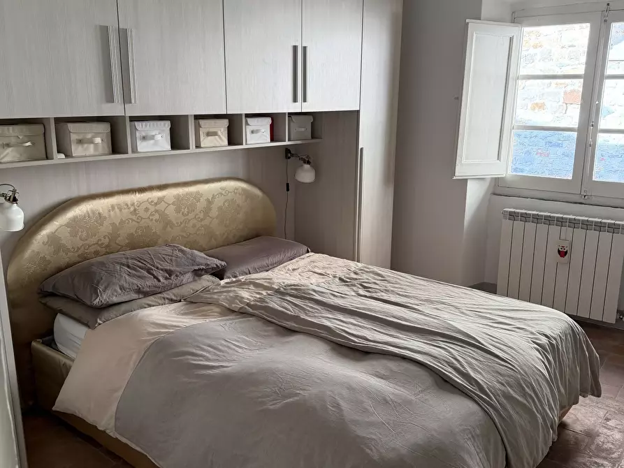 Immagine 13 di Quadrilocale in affitto  a Sarzana