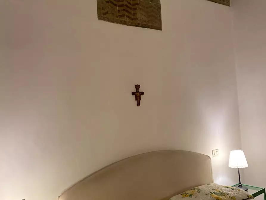 Immagine 39 di Trilocale in affitto  a Sarzana