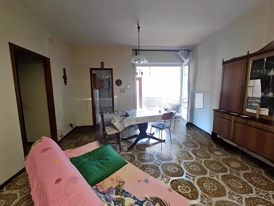 Immagine 3 di Quadrilocale in vendita  a Sarzana