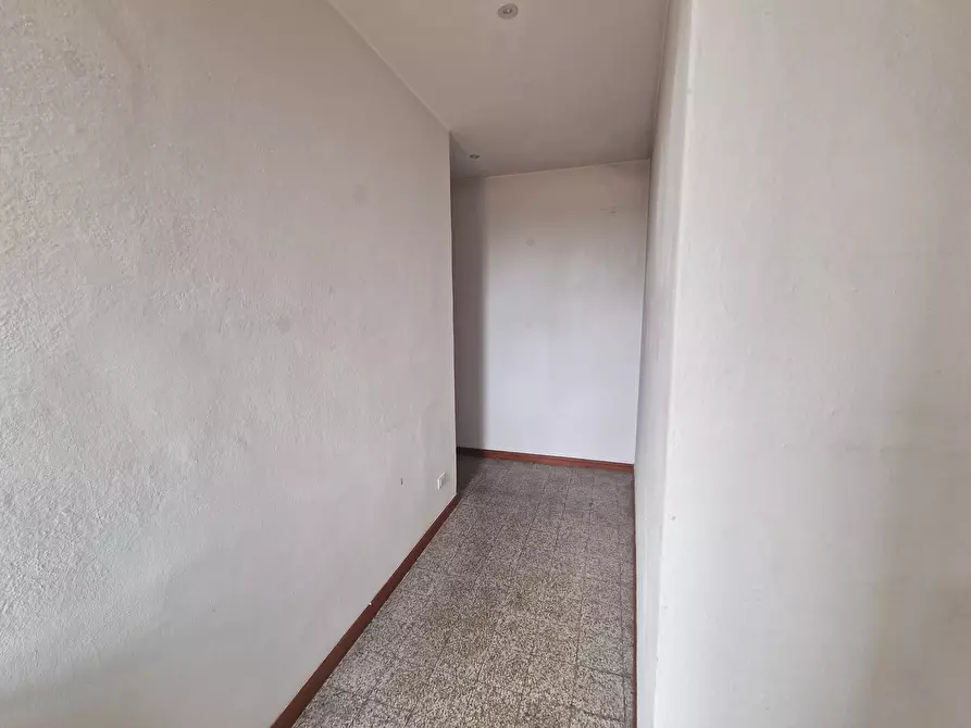 Immagine 24 di Quadrilocale in affitto  a Sarzana