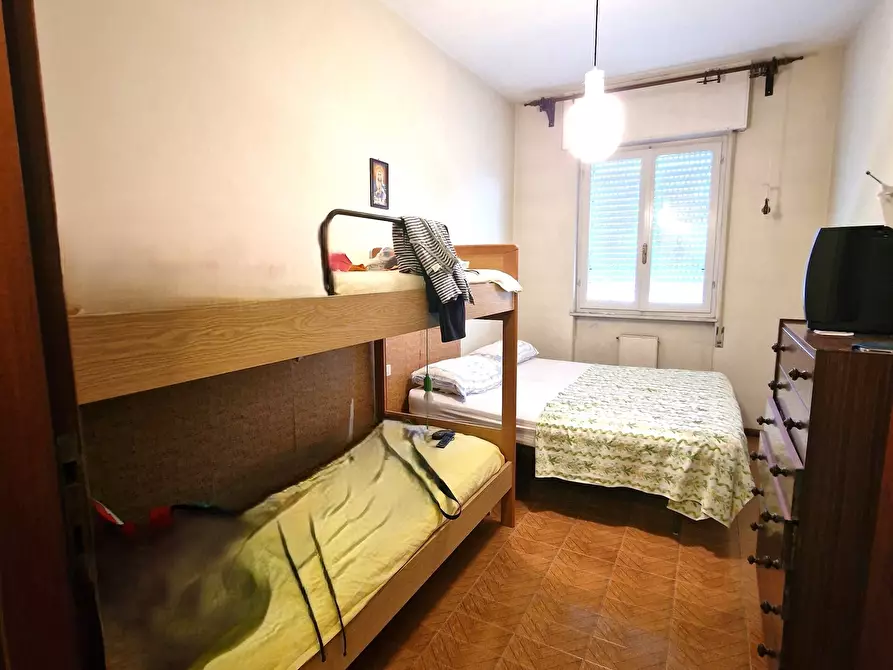 Immagine 10 di Quadrilocale in vendita  a Sarzana