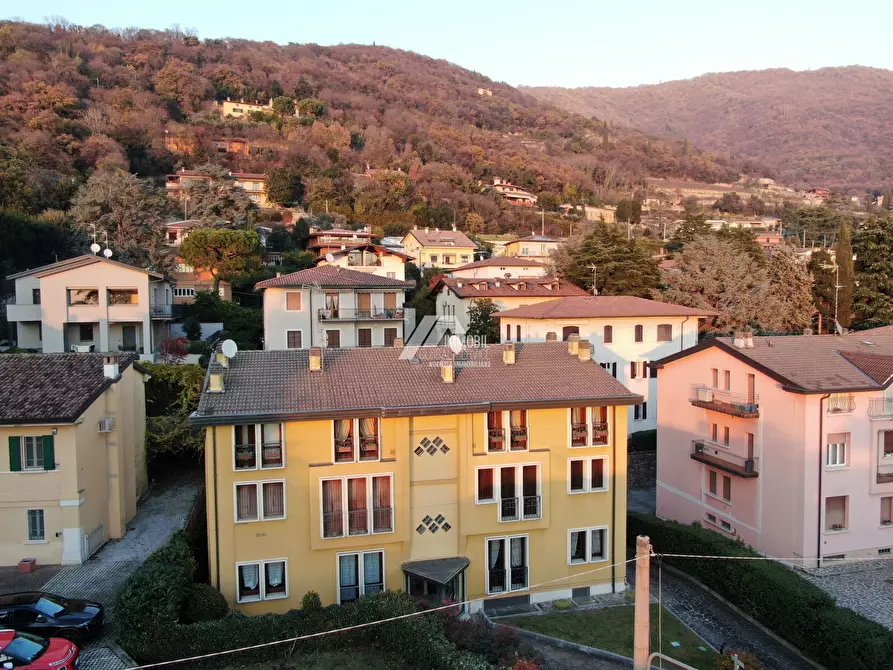 Immagine 18 di Quadrilocale in vendita  in Via Ronchi San Francesco da Paola 25 a Brescia