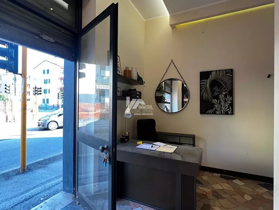 Immagine 3 di Locale commerciale in affitto  in Via Chiusure a Brescia