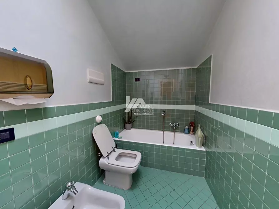 Immagine 10 di Trilocale in vendita  in Via Lattanzio Gambara 75 a Brescia