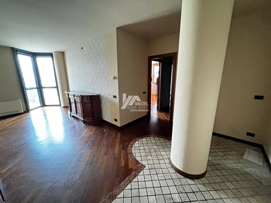 Immagine 3 di Trilocale in vendita  in Via Creta 21 a Brescia