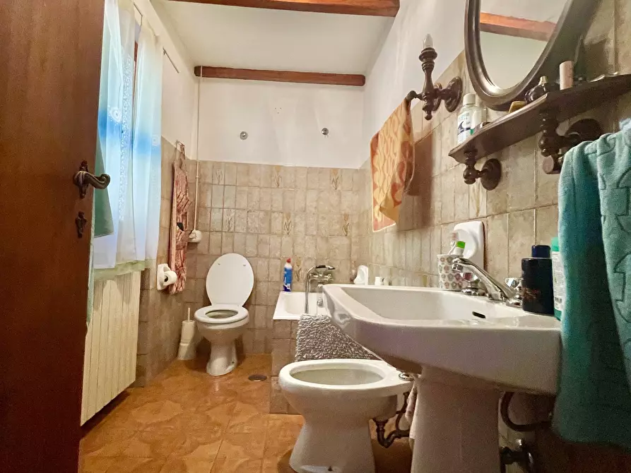 Immagine 48 di Casa bifamiliare in vendita  a Stazzema