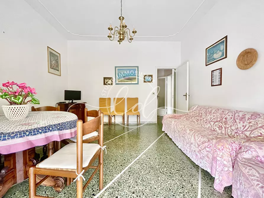 Immagine 7 di Quadrilocale in affitto  a Montignoso