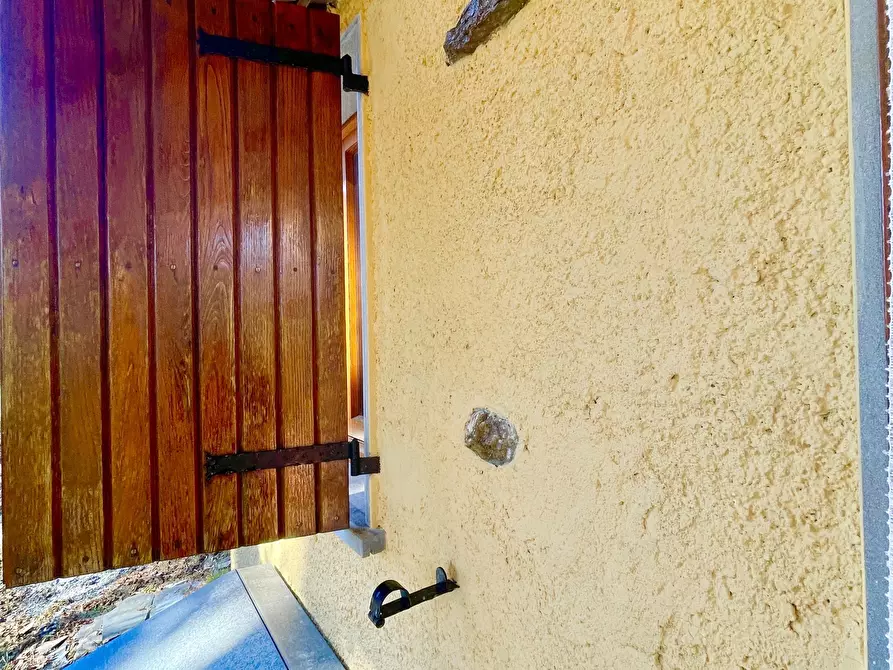 Immagine 38 di Casa bifamiliare in vendita  a Stazzema