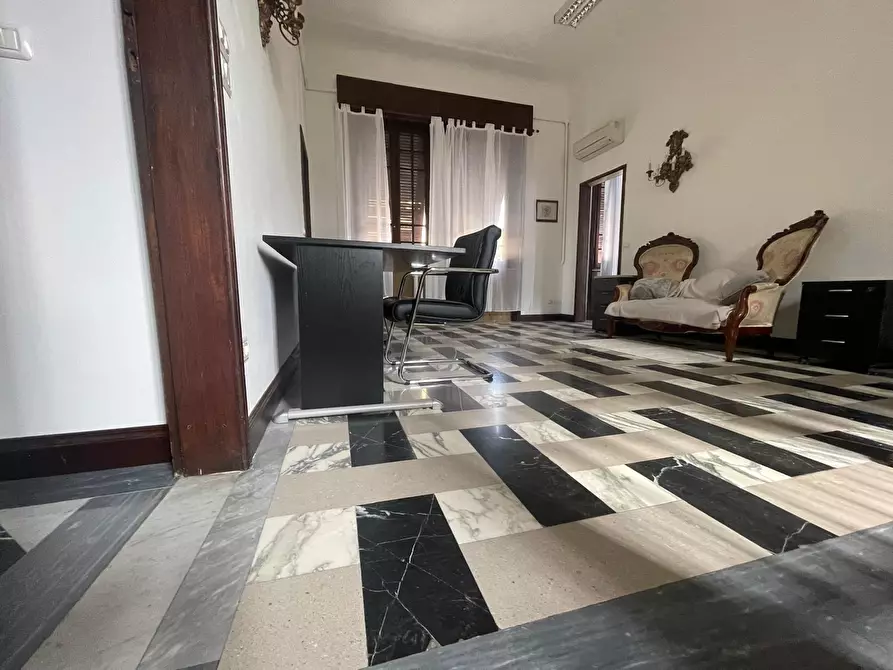 Immagine 71 di Rustico / casale in vendita  a Pietrasanta