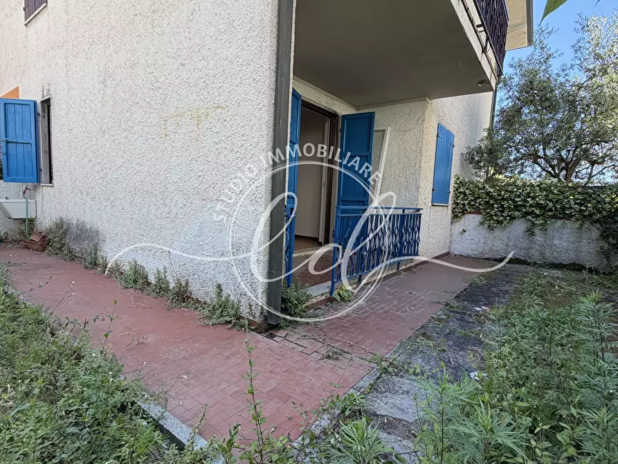 Immagine 26 di Quadrilocale in vendita  a Camaiore