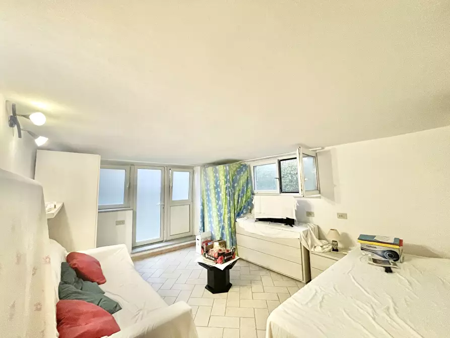 Immagine 38 di Quadrilocale in vendita  a Camaiore