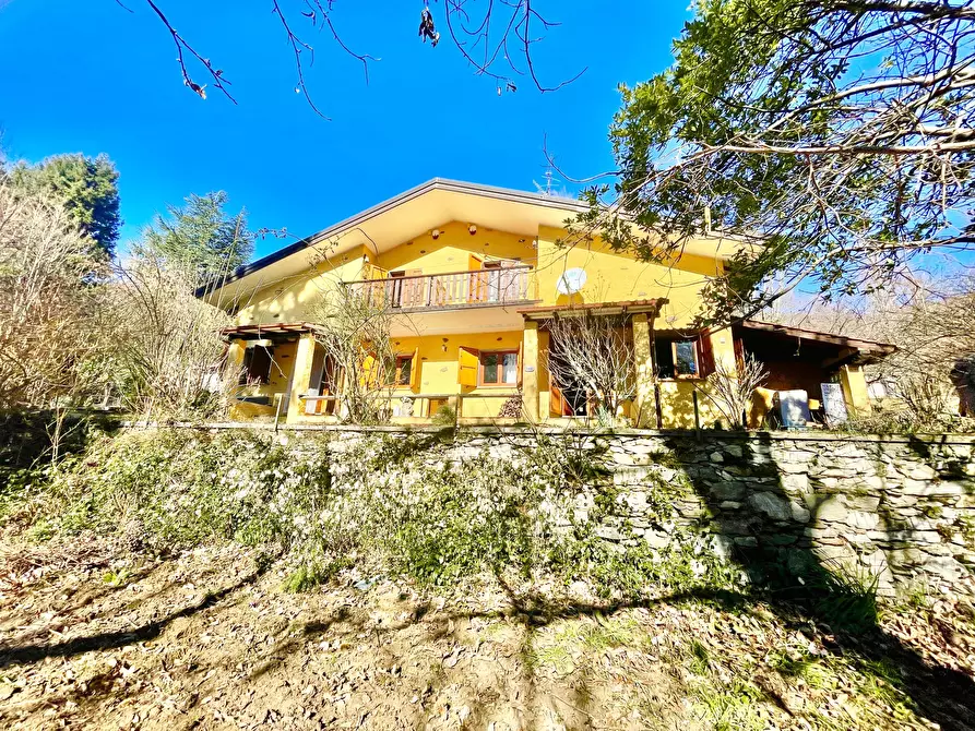 Immagine 5 di Casa bifamiliare in vendita  a Stazzema