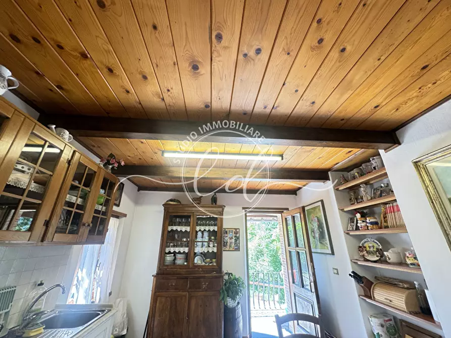 Immagine 13 di Rustico / casale in vendita  a Camaiore