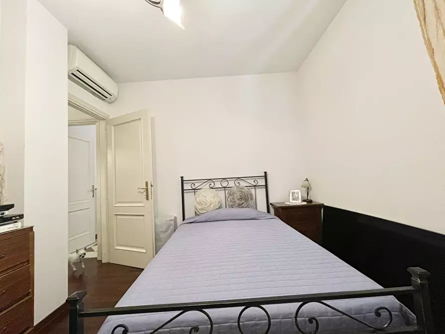 Immagine 26 di Porzione di casa in vendita  a Seravezza