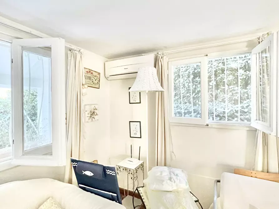 Immagine 8 di Villa in affitto  a Pietrasanta