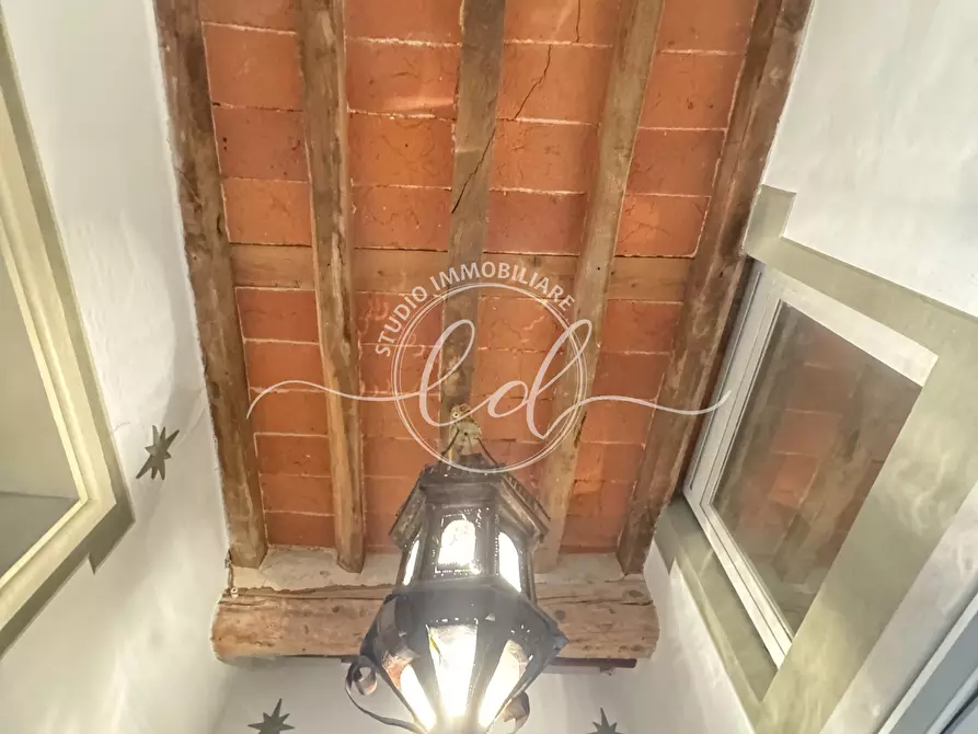 Immagine 8 di Trilocale in affitto  a Pietrasanta
