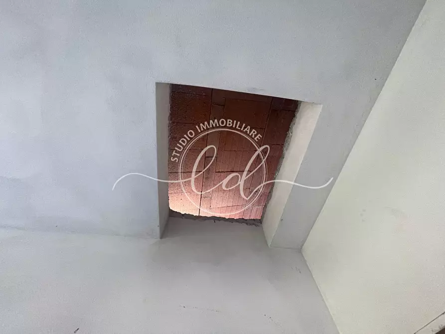 Immagine 31 di Porzione di casa in vendita  a Camaiore