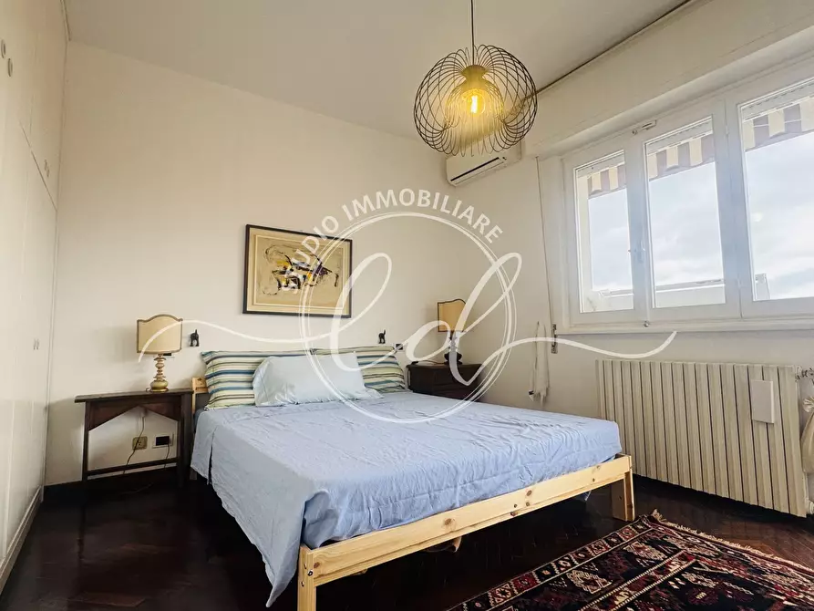 Immagine 58 di Attico in vendita  a Seravezza