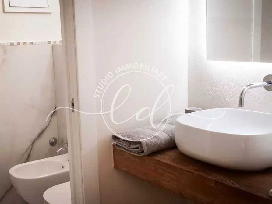 Immagine 20 di Appartamento in vendita  a Pietrasanta