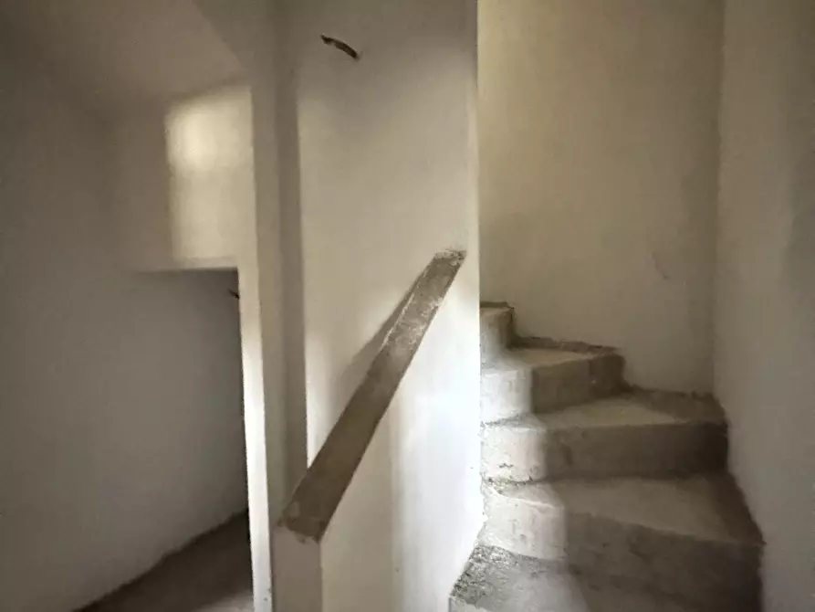 Immagine 34 di Porzione di casa in vendita  a Seravezza