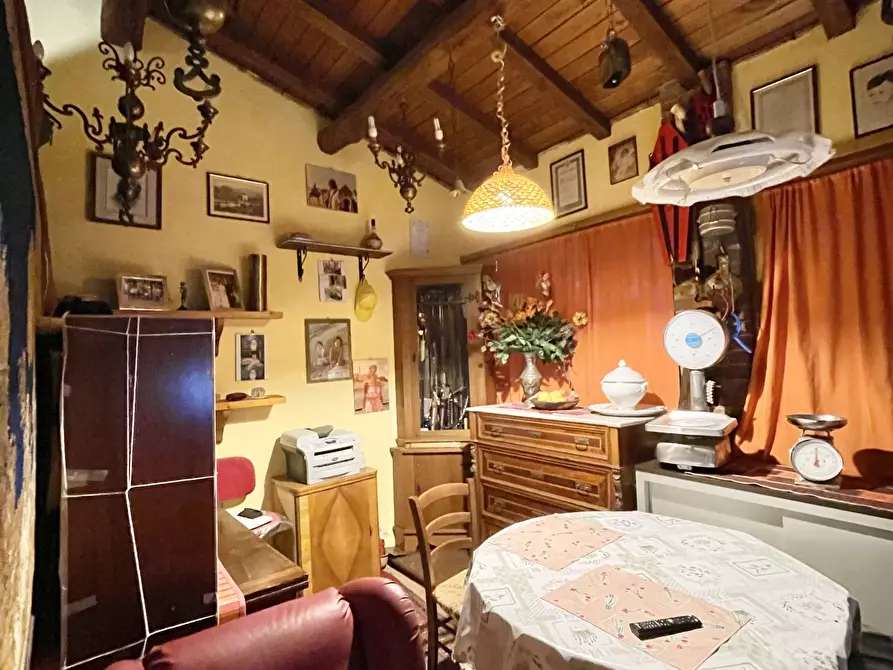 Immagine 92 di Porzione di casa in vendita  a Pietrasanta