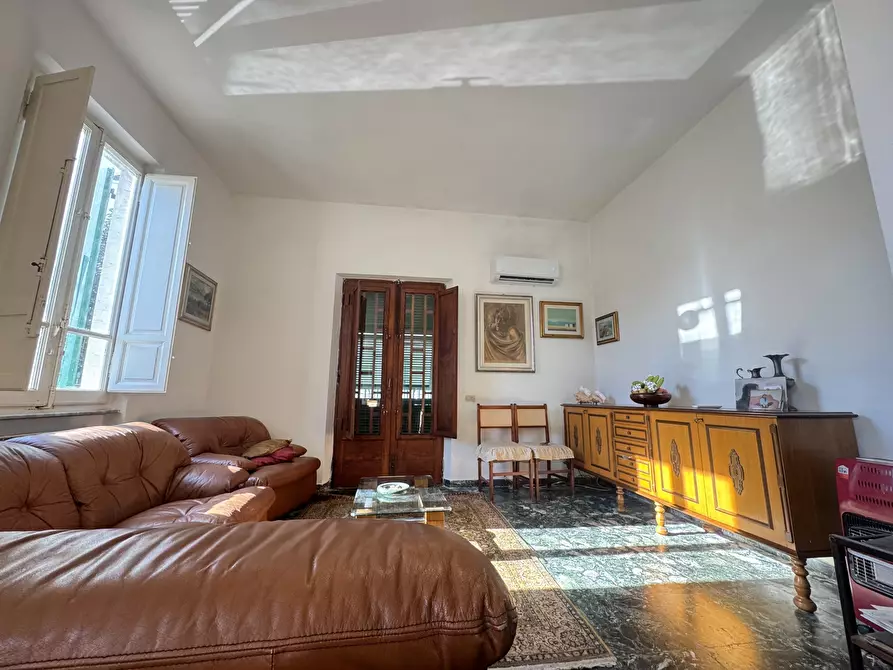 Immagine 19 di Porzione di casa in vendita  a Pietrasanta