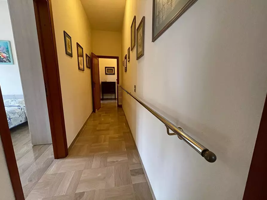 Immagine 14 di Quadrilocale in affitto  a Pietrasanta