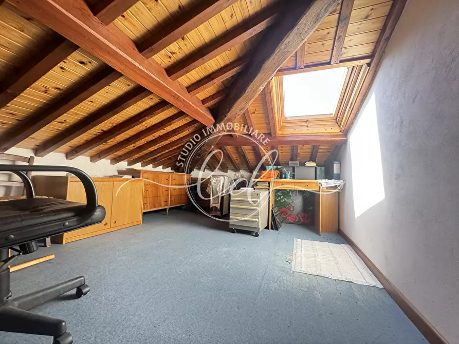 Immagine 26 di Rustico / casale in vendita  a Camaiore