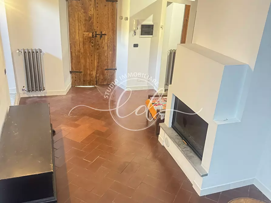 Immagine 1 di Quadrilocale in affitto  a Pietrasanta