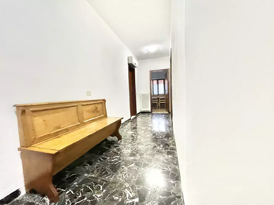 Immagine 5 di Trilocale in affitto  a Pietrasanta