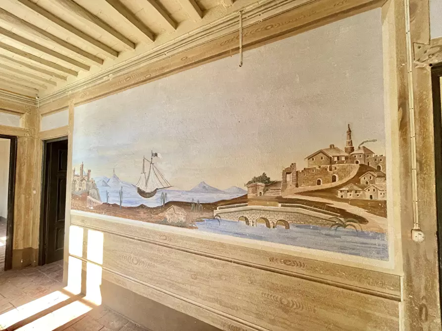 Immagine 32 di Porzione di casa in vendita  a Camaiore