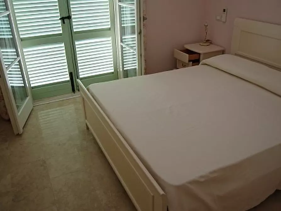 Immagine 24 di Casa indipendente in vendita  a Montignoso