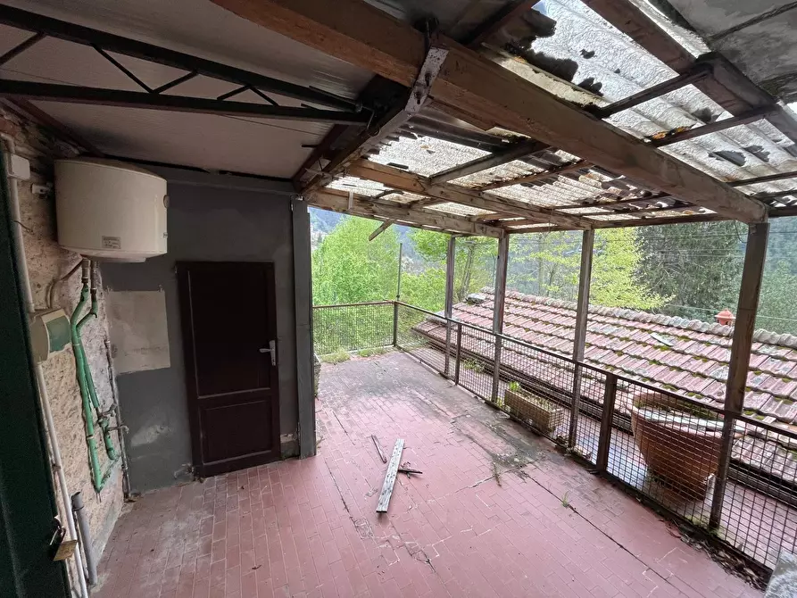 Immagine 44 di Porzione di casa in vendita  a Stazzema