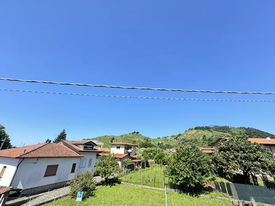 Immagine 51 di Porzione di casa in vendita  a Massa