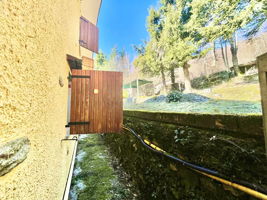 Immagine 34 di Casa bifamiliare in vendita  a Stazzema