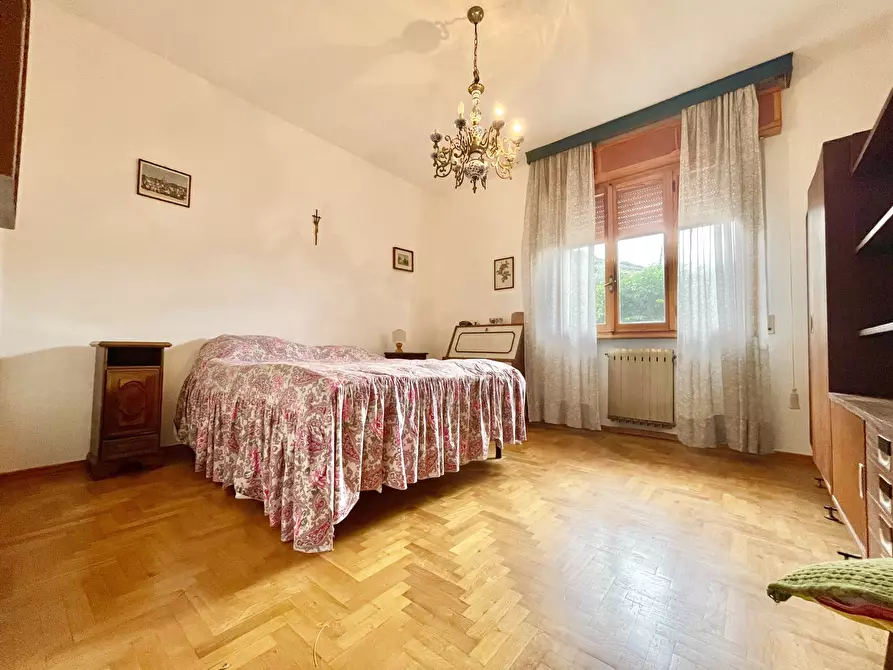 Immagine 32 di Casa indipendente in vendita  a Seravezza