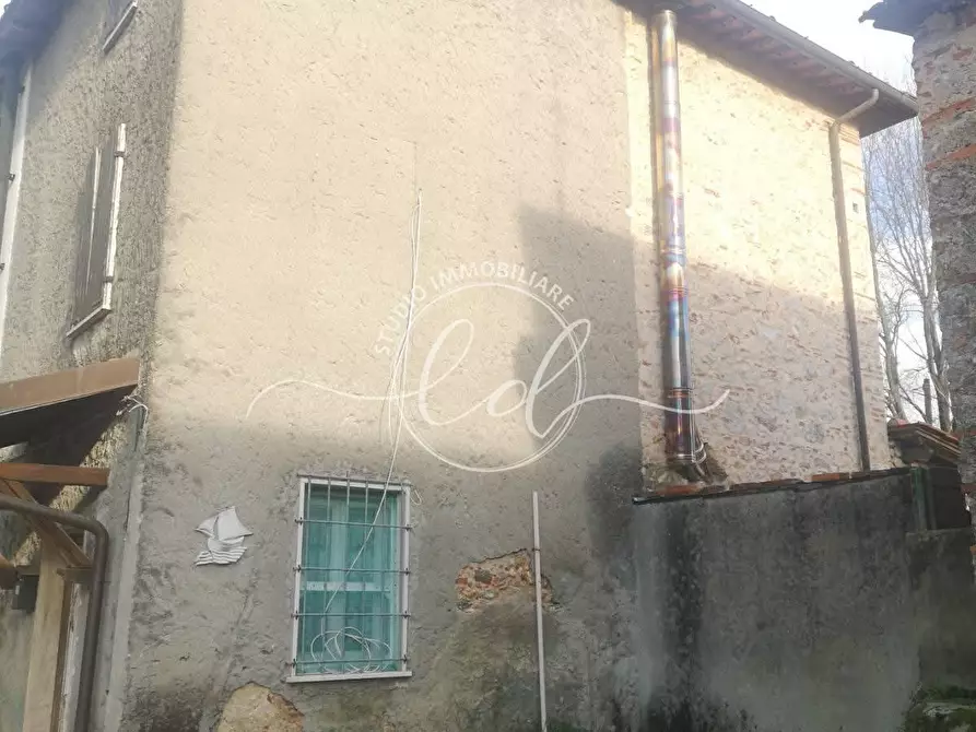 Immagine 4 di Casa semindipendente in vendita  a Camaiore