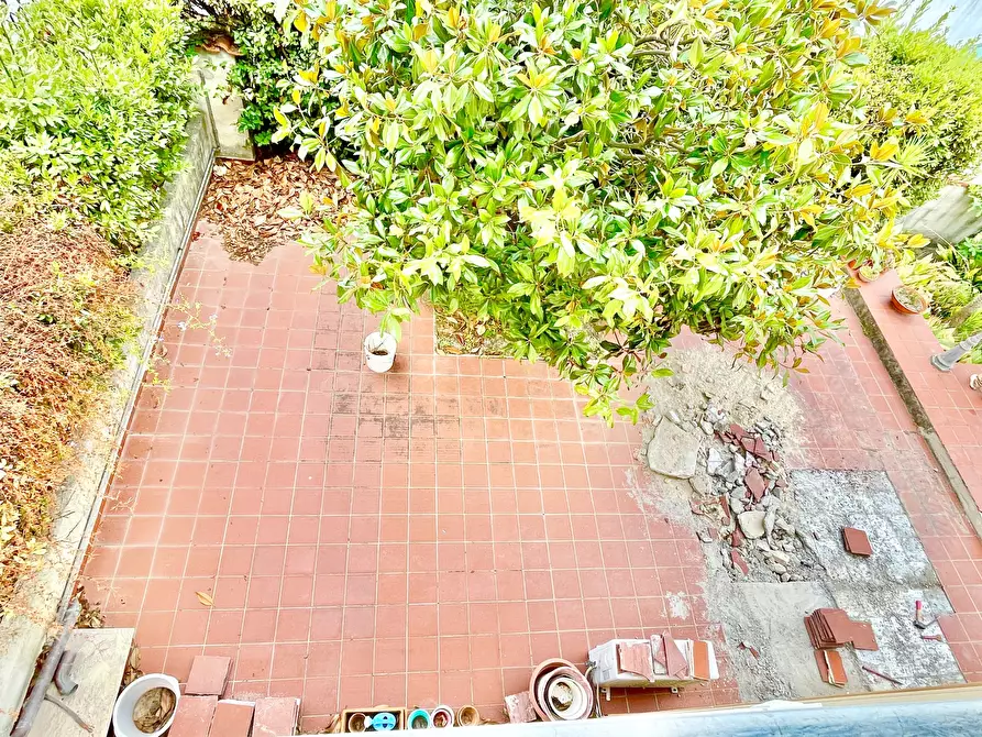 Immagine 6 di Porzione di casa in vendita  a Pietrasanta