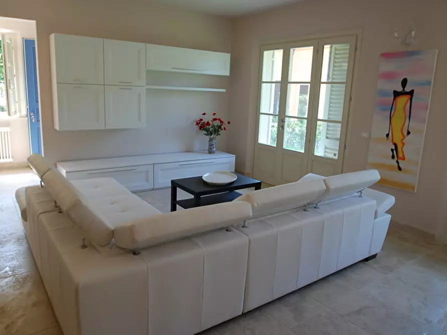 Immagine 71 di Villa in vendita  a Pietrasanta