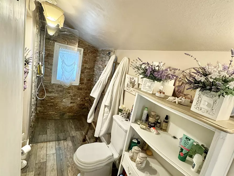 Immagine 21 di Quadrilocale in vendita  a Seravezza