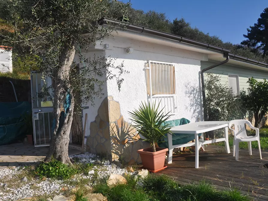 Immagine 2 di Baita in vendita  a Pietrasanta