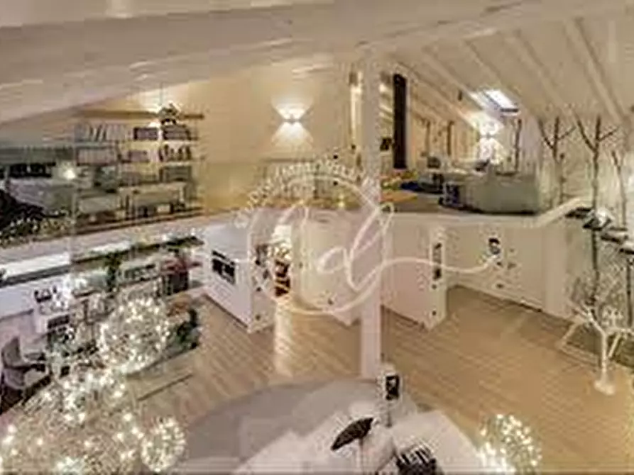 Immagine 16 di Appartamento in affitto  a Pietrasanta