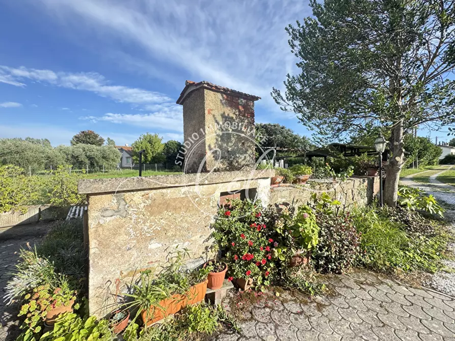 Immagine 68 di Porzione di casa in vendita  a Pietrasanta