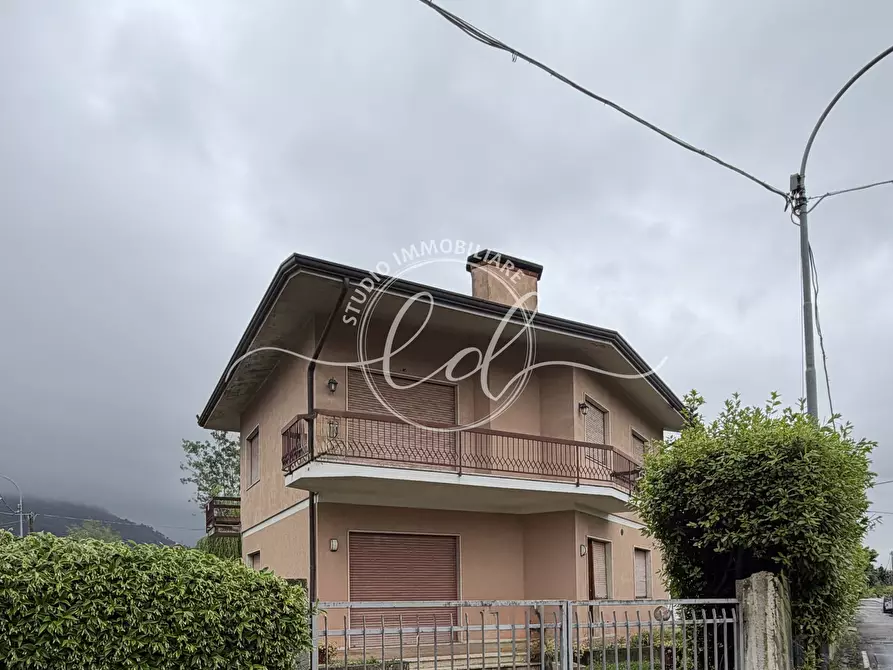 Immagine 25 di Casa indipendente in vendita  a Pietrasanta