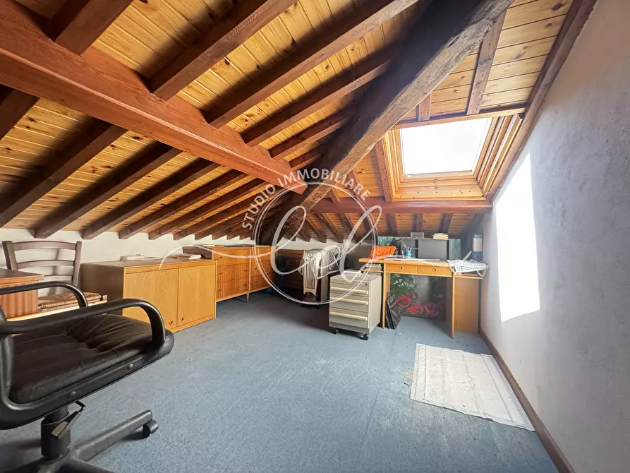 Immagine 24 di Rustico / casale in vendita  a Camaiore