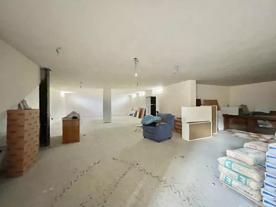 Immagine 39 di Casa indipendente in vendita  a Pietrasanta