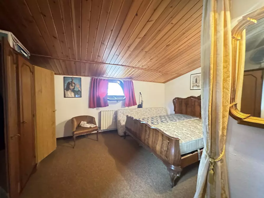 Immagine 59 di Casa indipendente in vendita  a Viareggio