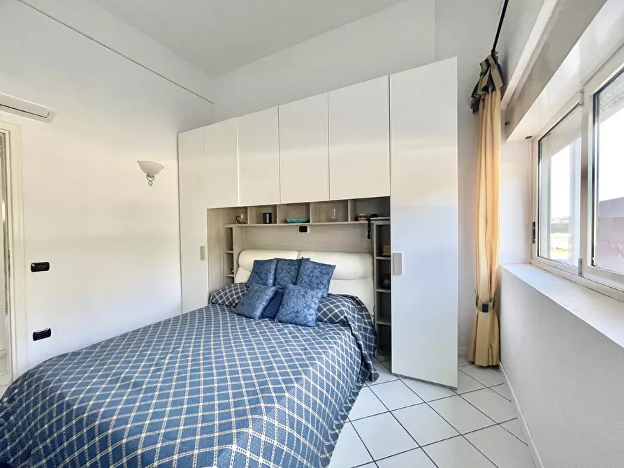 Immagine 36 di Trilocale in vendita  a Pietrasanta