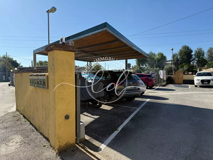 Immagine 25 di Porzione di casa in vendita  a Seravezza