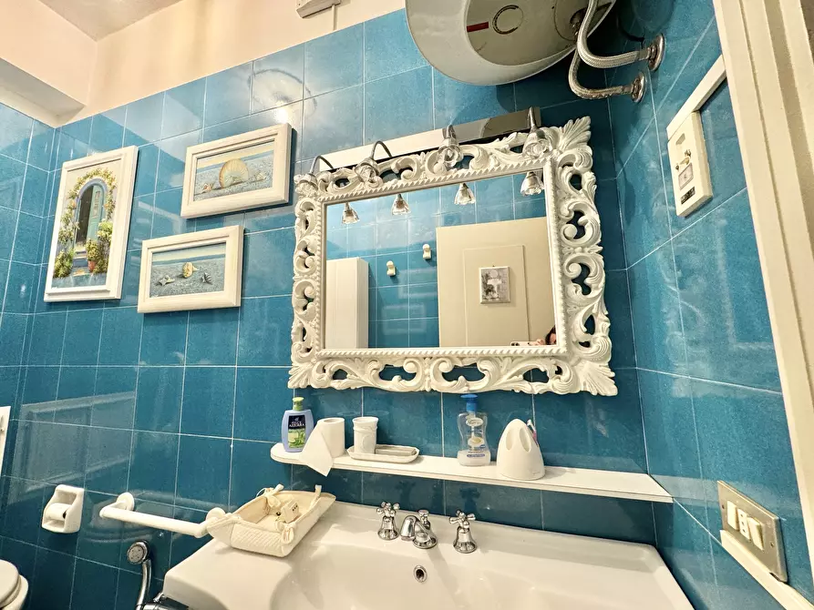 Immagine 30 di Quadrilocale in vendita  a Seravezza